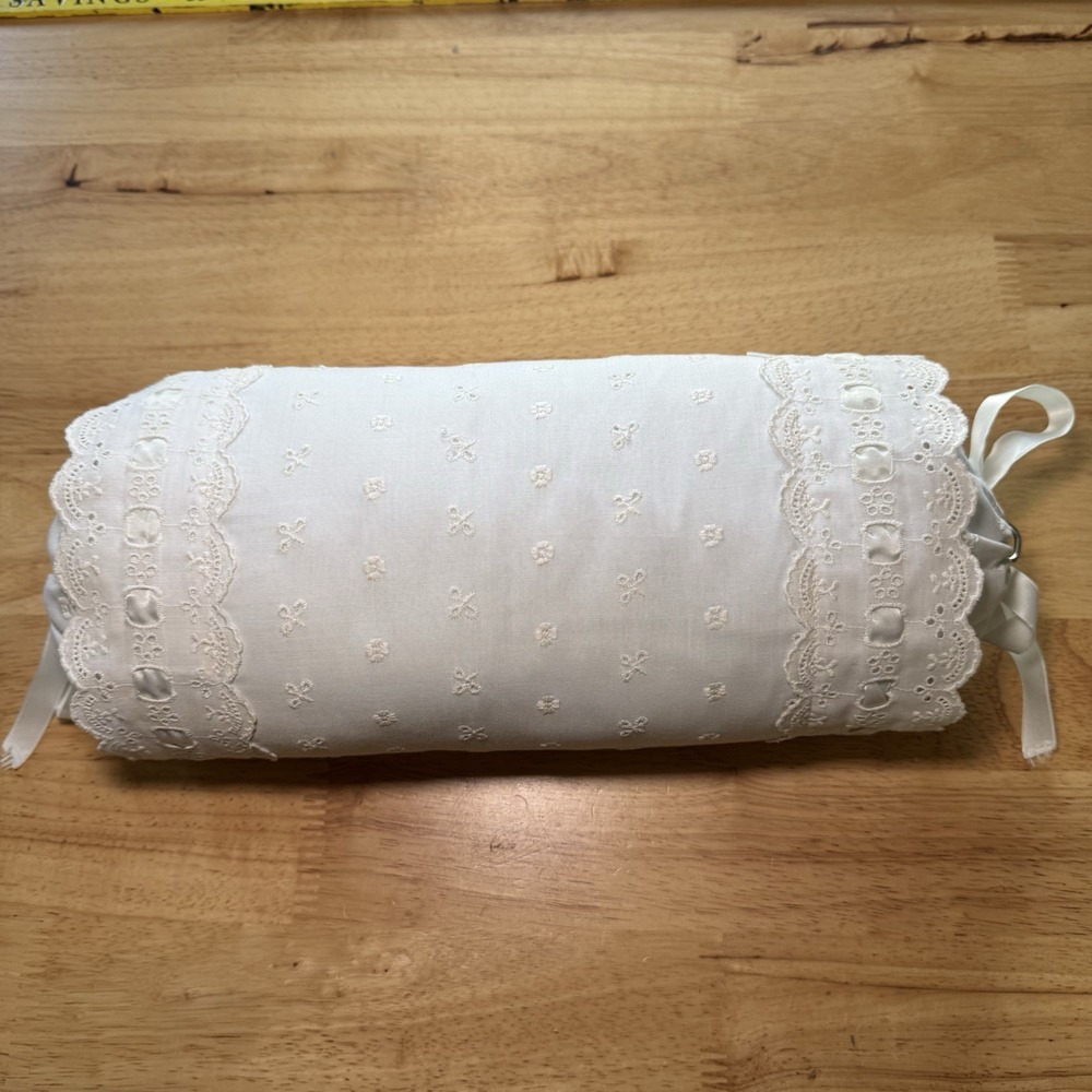 VTG 12" Lace Round Cradle‎ Pillow w/ Musical Lullaby Crank – Eyelet & Ribbon